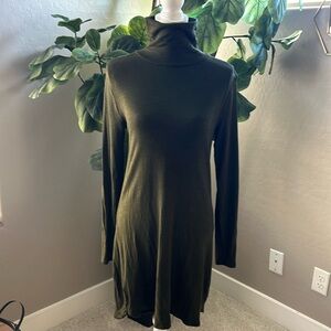 😊 Abercrombie & Fitch Olive Green Dress